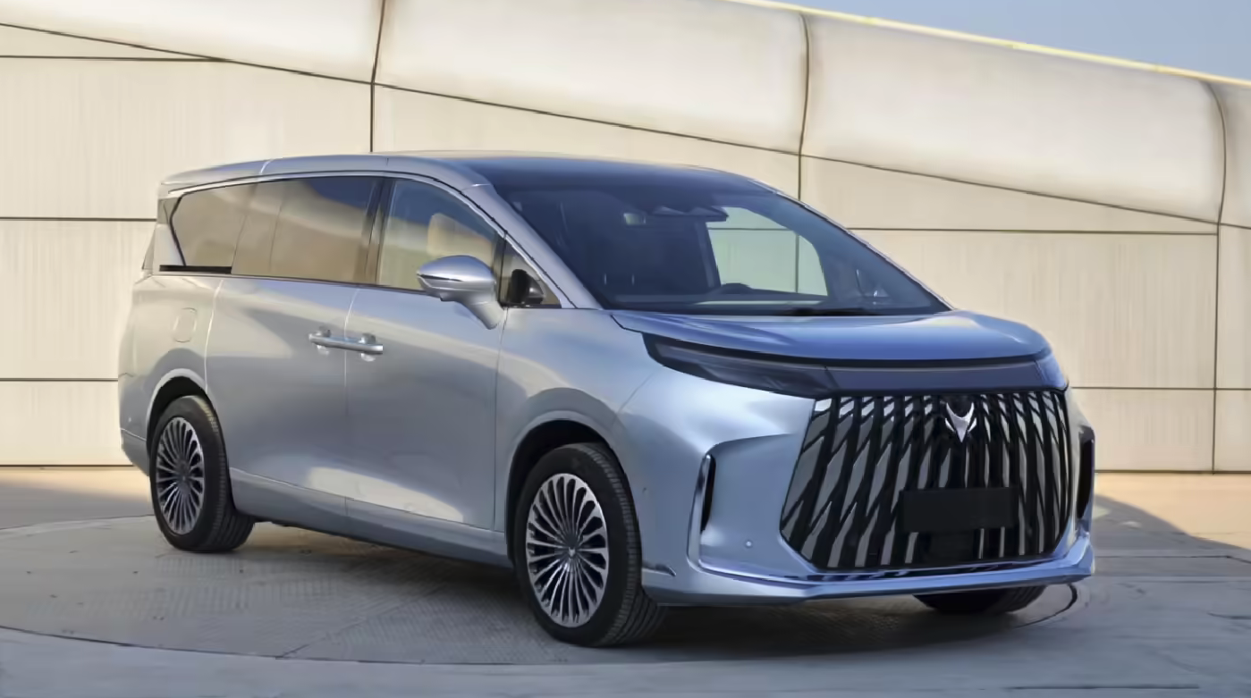 北汽极狐首款高端MPV命名将近期公布 已完成工信部申报